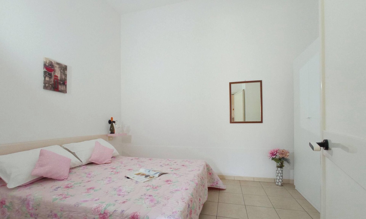 Peschici House | Holiday Home 'Bilo 1' with Private Terrace, Shared Garden and Wi-Fi