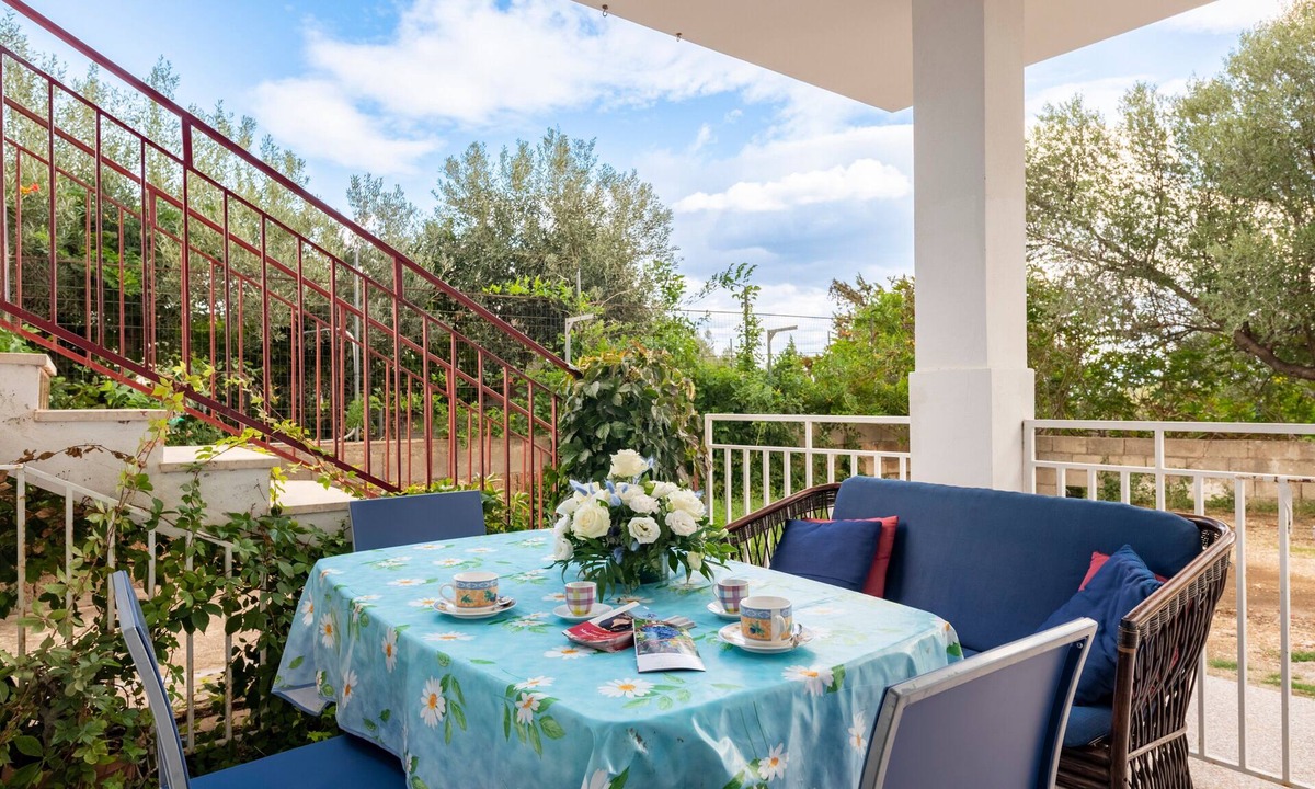 Cala Gonone House | Holiday Home "Casa Via del Cisto" with Terrace & Wi-Fi