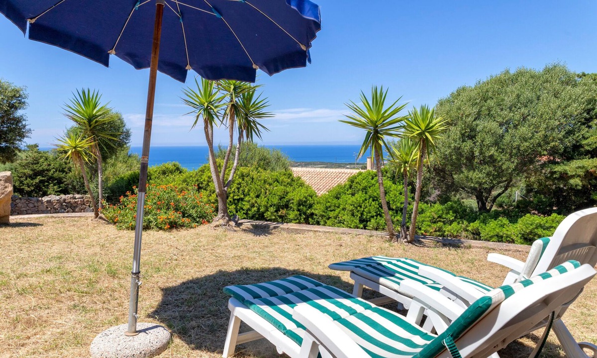 Paduledda House | Holiday Home "Fantastico Quadrilocale Vista Mare" with Sea View