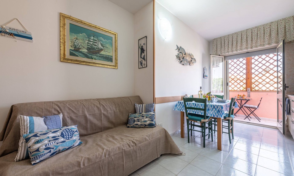 Villasimius House | Holiday Home 'L'Acquario' with Mountain View, Terrace & A/C