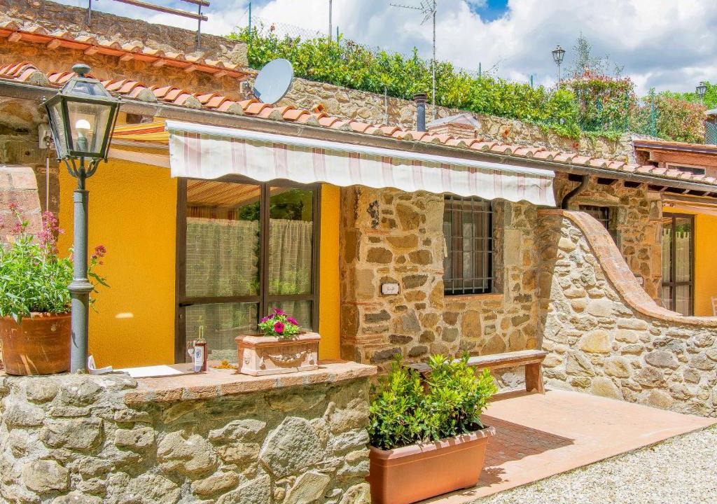 Loro Ciuffenna House | Holiday Home La Fornace-1 by Interhome
