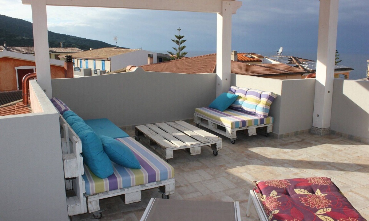 La Ciaccia House | Holiday Home 'La Terrazza sulla Corsica' with Sea View, Wi-Fi & Air Conditioning