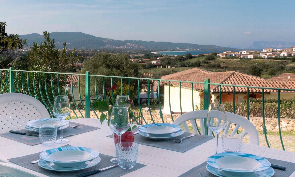 Tanaunella House | Holiday Home 'La Terrazza A Tanaunella - Sardinia' with Sea View, Private Terrace & Wi-Fi