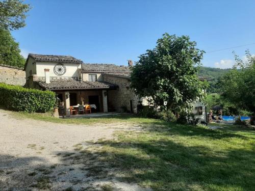 Urbino House | Holiday Home Landhaus mit einer atemberaubenden Aussicht- by Interhome