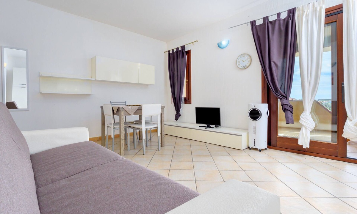 Baia Caddinas House | Holiday Home 'Residence Orizzonti App N 23' with Sea View, Private Terrace and Air Conditioning
