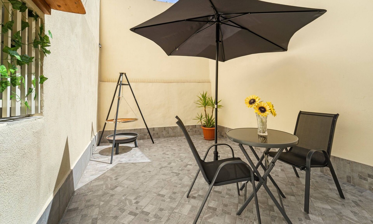 Guspini House | Holiday Home 'Sa Domixedda'