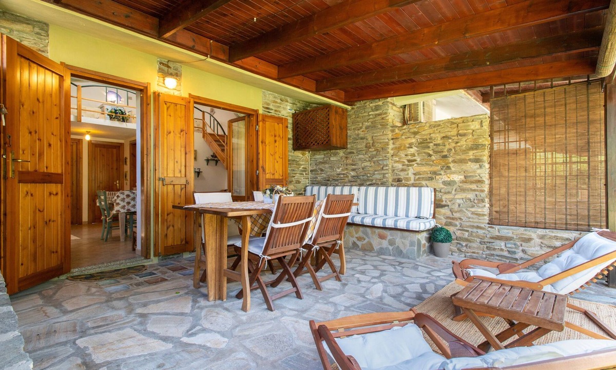 La Pelosa House | Holiday Home 'Stintino La Pelosa' with Private Terrace, Wi-Fi and Air Conditioning