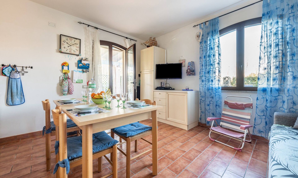 Calasetta House | Holiday Home 'Villetta Gelsomino' with Sea View, Garden & Terrace