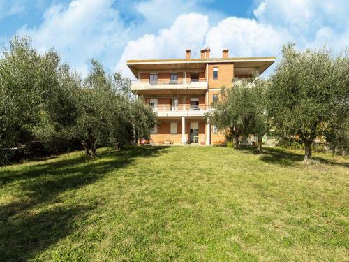 Tuoro sul Trasimeno Apartment | Home in Tuoro sul Trasimeno near Lago Trasimeno
