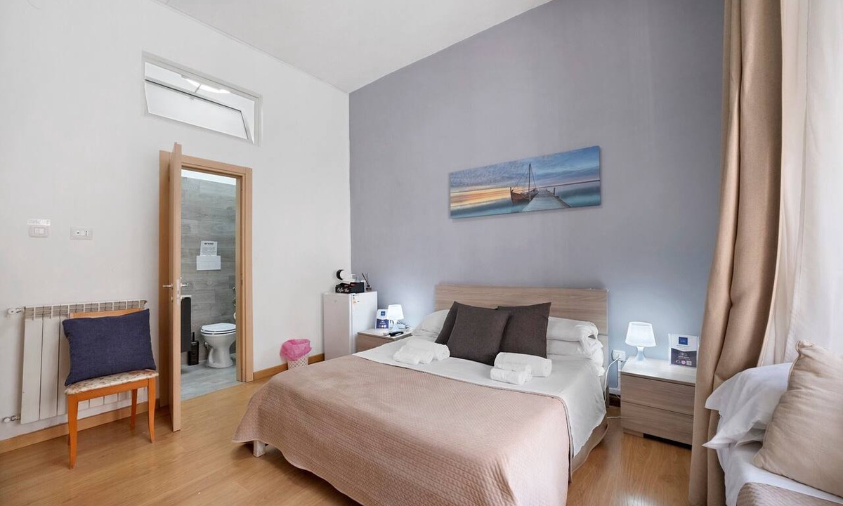 Caserta Bed & Breakfast | Home Joséphine - Caserta - Quadruple Room with Private Bathroom