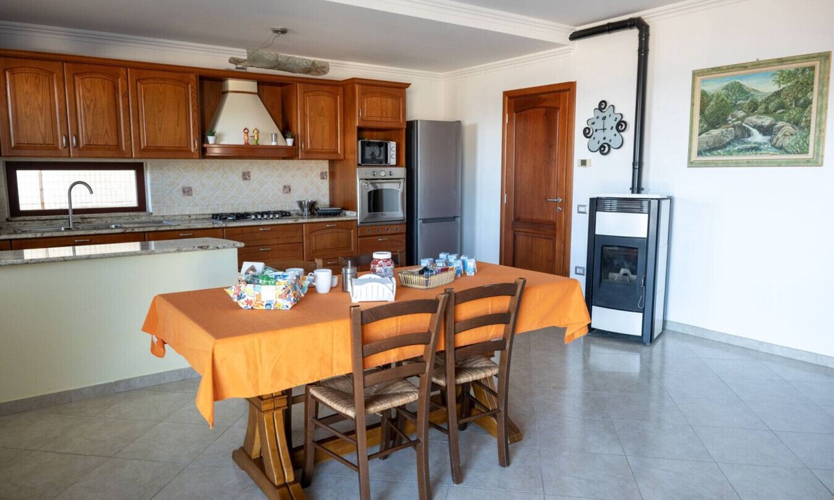 Lanusei Apartment | House Gennauara - Lanusei