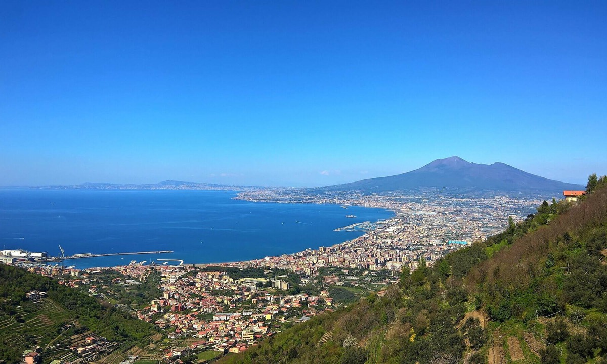 Piazza-Tralia-Pendolo House | House with a beautiful panoramic view of the Gulf of Naples