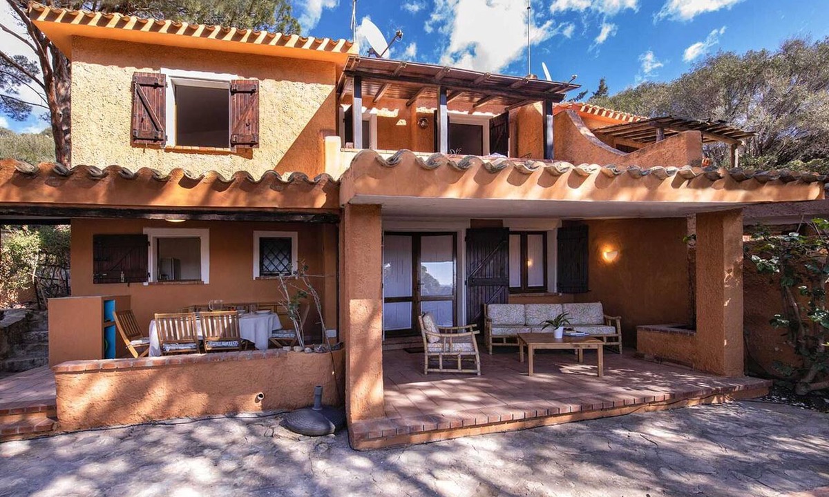 Torre delle Stelle Villa | Homerez - Villa with Jacuzzi in Torre Delle Stelle