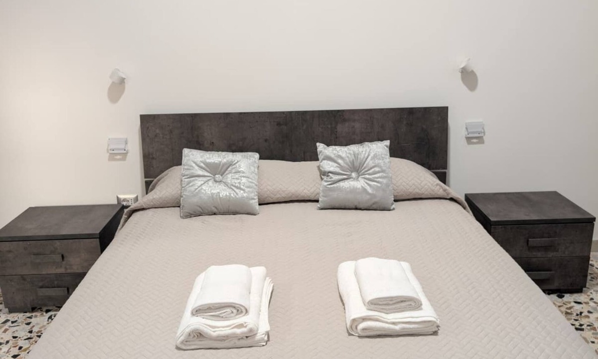 Sennori Apartment | Koras 142 - Guest House: A beautiful, bright apartment in the heart of Sennori