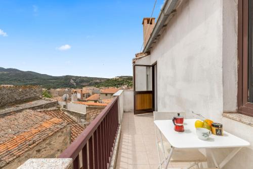 Scano di Montiferro House | La Casetta - Sea And Mountain