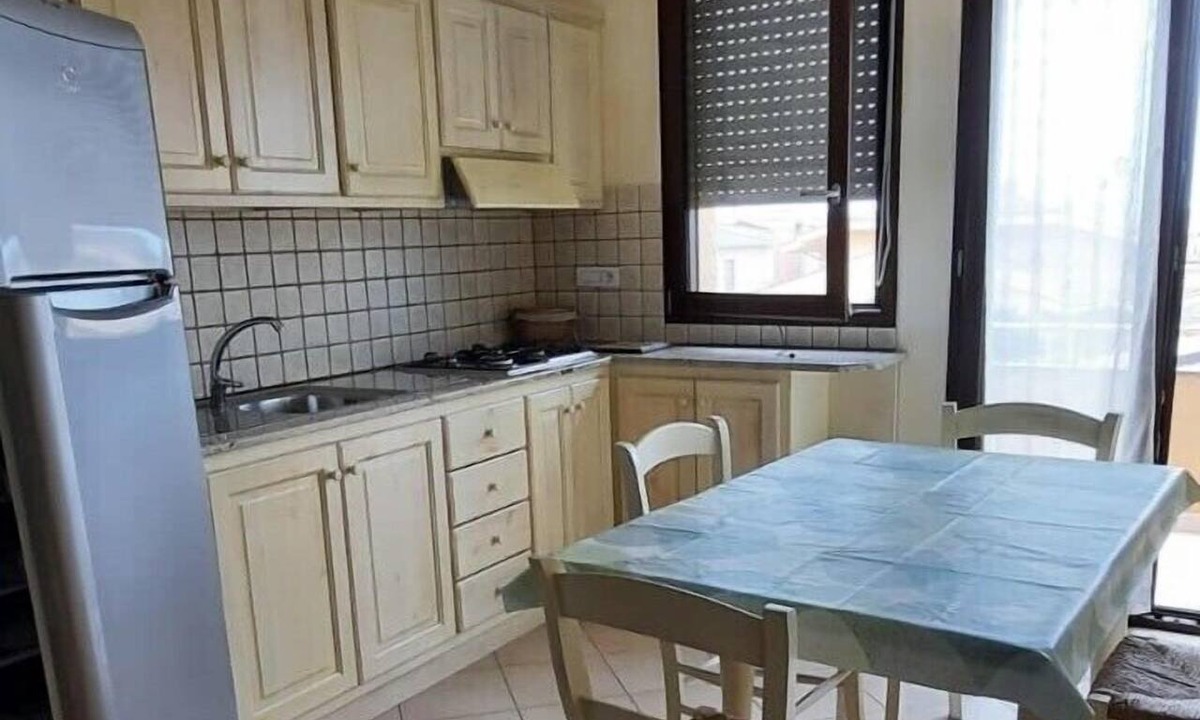 Cabras Apartment | Large two-room apartment on the first floor, with balcony and bathroom.