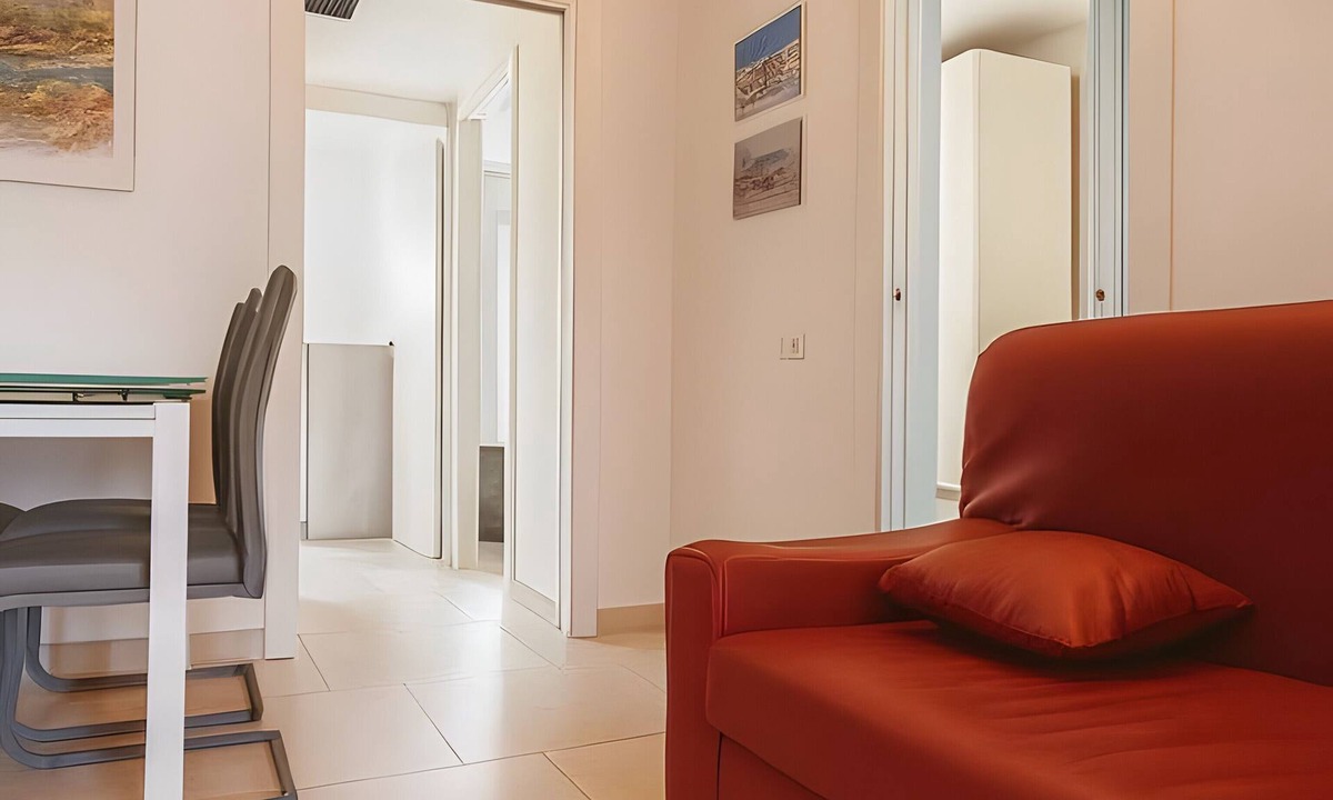Oristano House | Lobart House Vacation Home with Private Garden