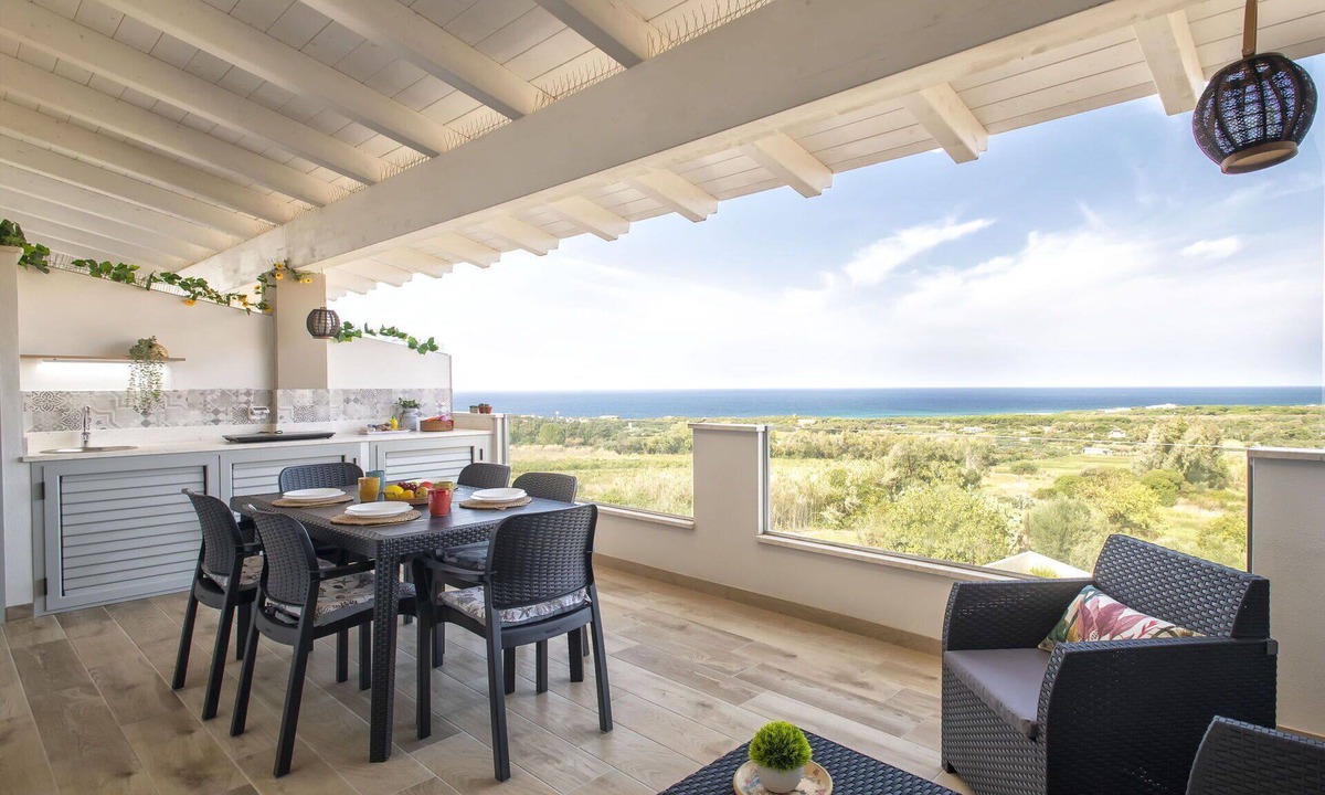 La Muddizza Apartment | Lovely apartment for 4 guests with WIFI, A/C, TV, terrace and panoramic view