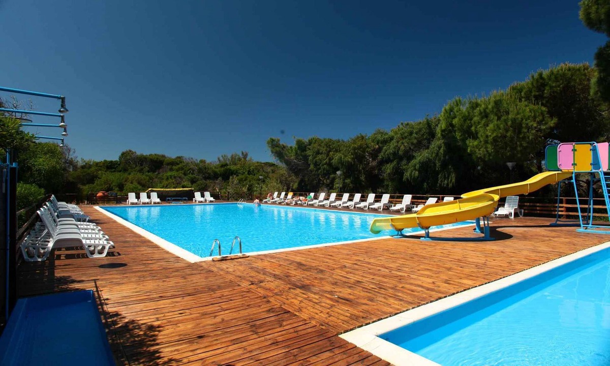 Torre del Pozzo House | Mobile home with air conditioning, terrace and pool