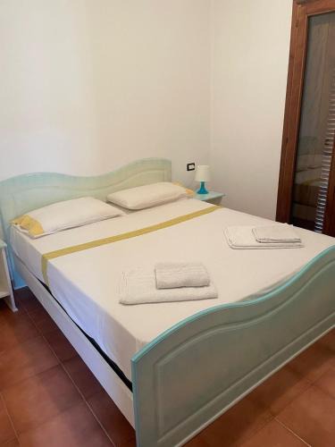 La Muddizza Apartment | Modern 1 bed apartment sleep 3 sea view only 700mt from sea