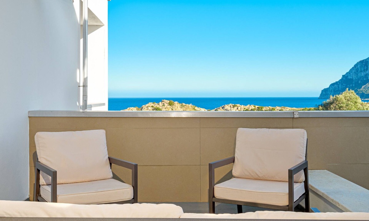 Golfo Aranci Apartment | Modern Holiday Apartment 7 in Villa Marconi with Sea & Mountain View & Private Sun Terrace