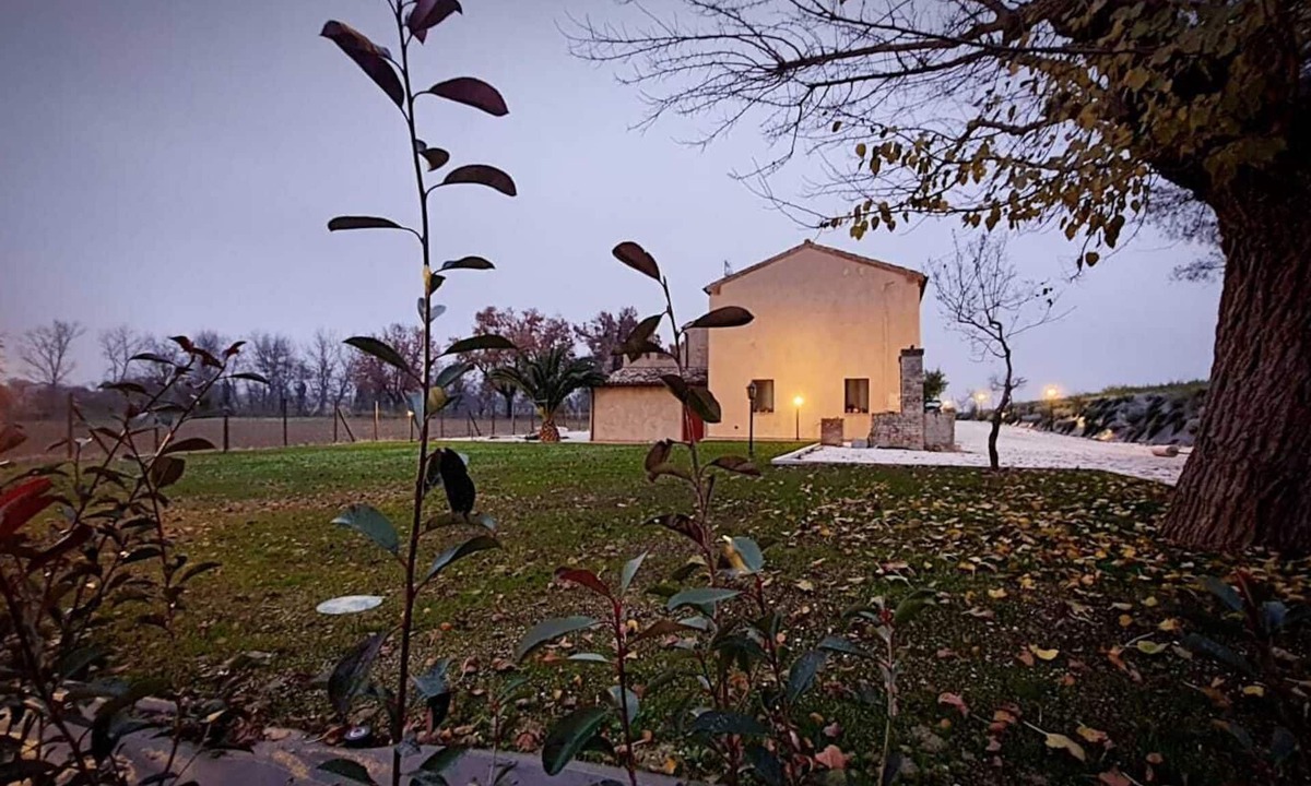 Monsano House | Montefiore House 13 - Iris Farmhouse in the Marche countryside