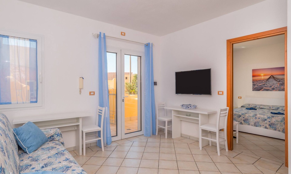 La Maddalena Apartment | “Murena 1” Apartment with Sea View, Terrace and Air Conditioning