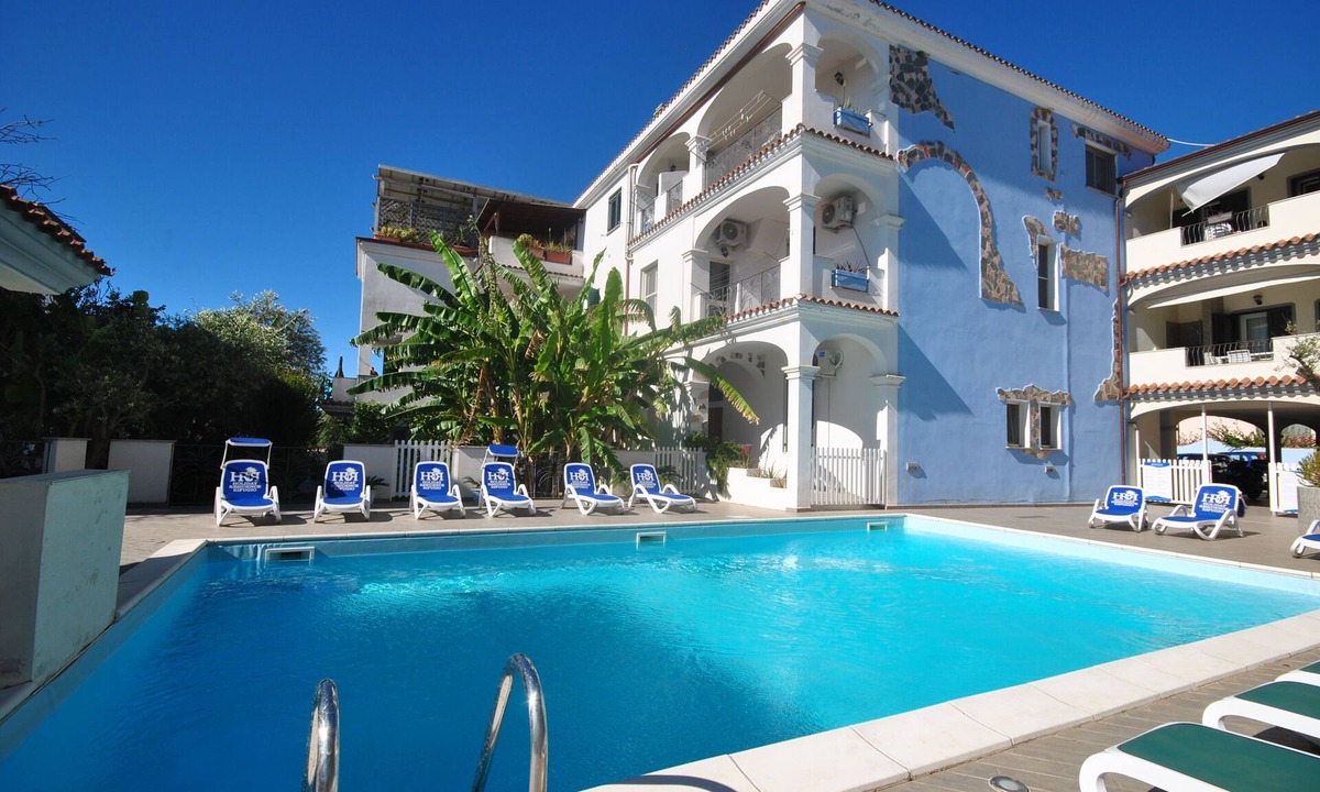 Orosei Condo | New 2-room apartment 42 m², for 2 persons, 2nd floor with 16 m² balcony