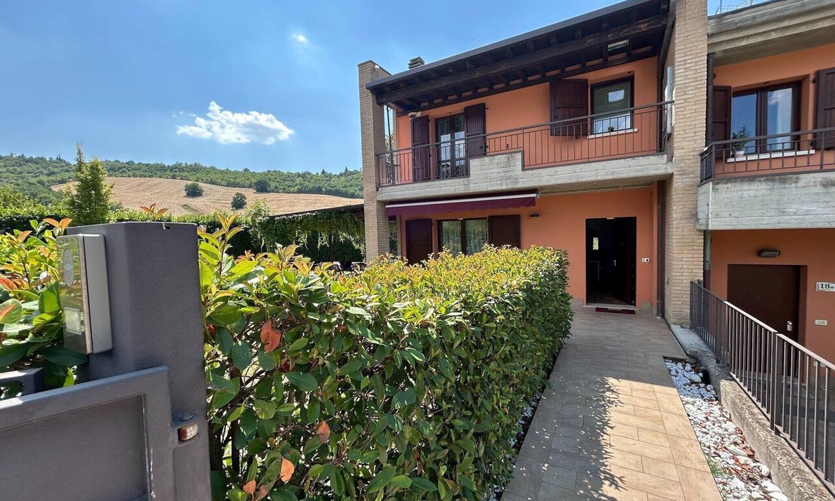 Fermignano House | Nice villa with pool and garden