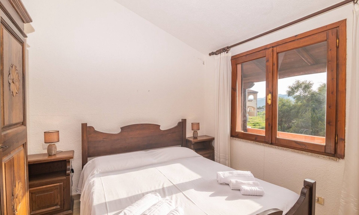 Palau Apartment | Palau Three-Room Apartment with Sea View and Garden "B"