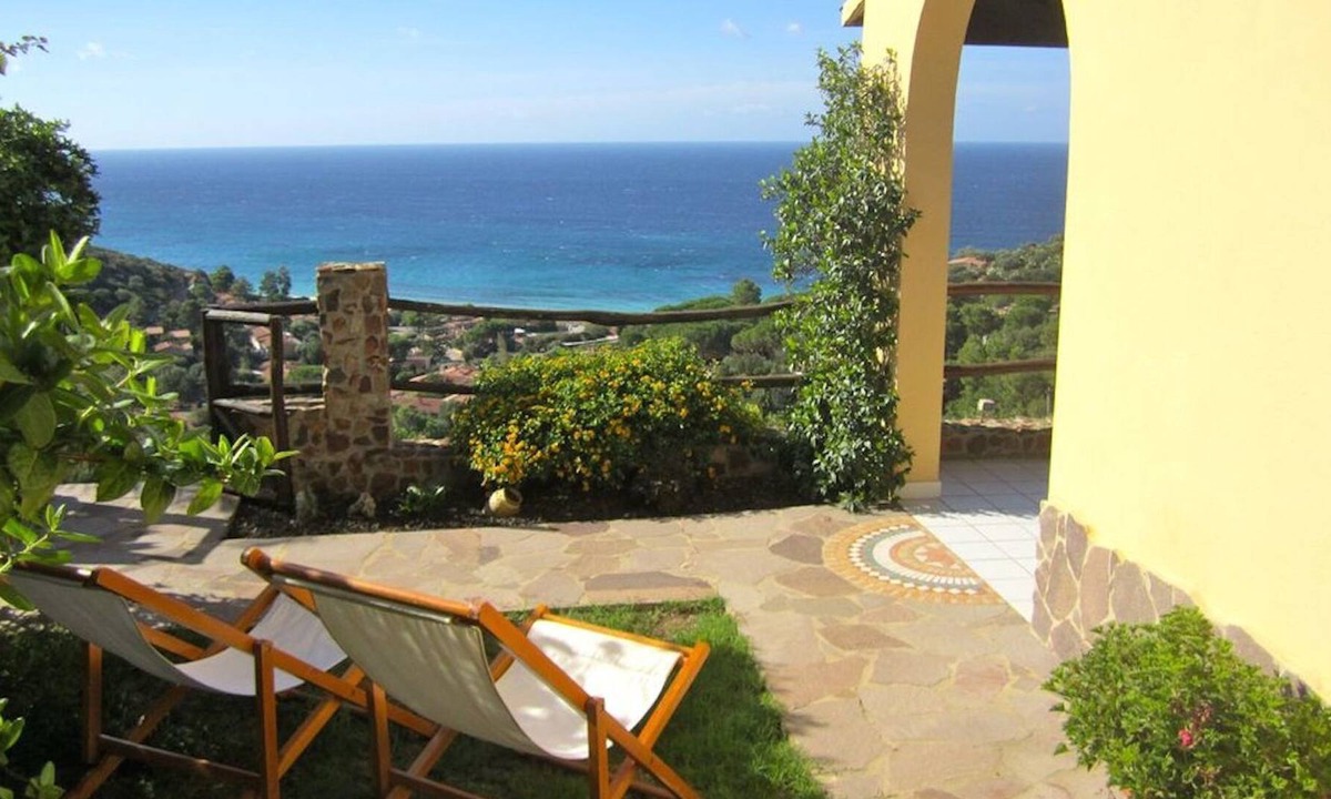 Geremeas Villa | PANORAMIC villa only 300 meters from the MARI PINTAU beach, GEREMEAS