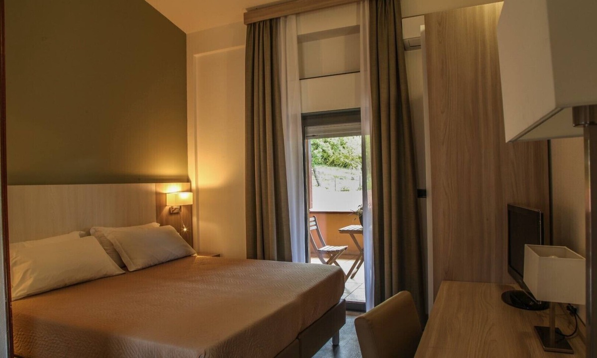 Tempio Pausania Hotel | Pausania Inn