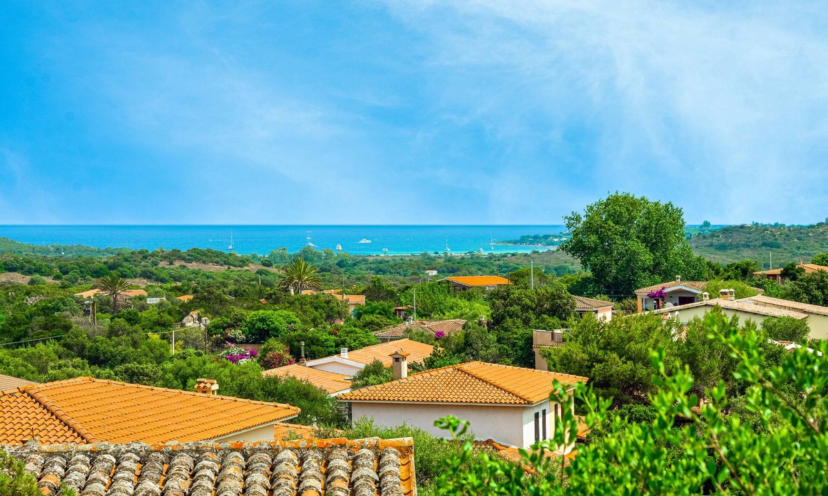 Monte Petrosu Apartment | Pet-Friendly Apartment Casa Gesuina with Partial Sea View and Air Conditioning
