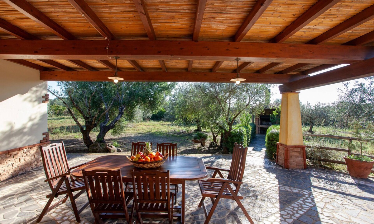 Orosei Apartment | Pet-friendly Holiday Apartment "Tipica Casa di Campagna - Orosei" with Terrace & Shared Garden