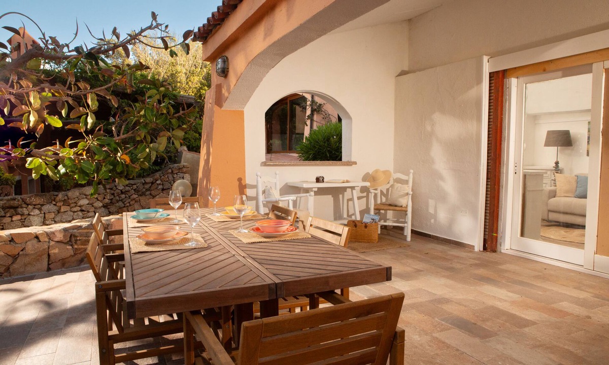 Punta Sardegna House | Porto Rafael Villa in a Residential Complex with a Pool
