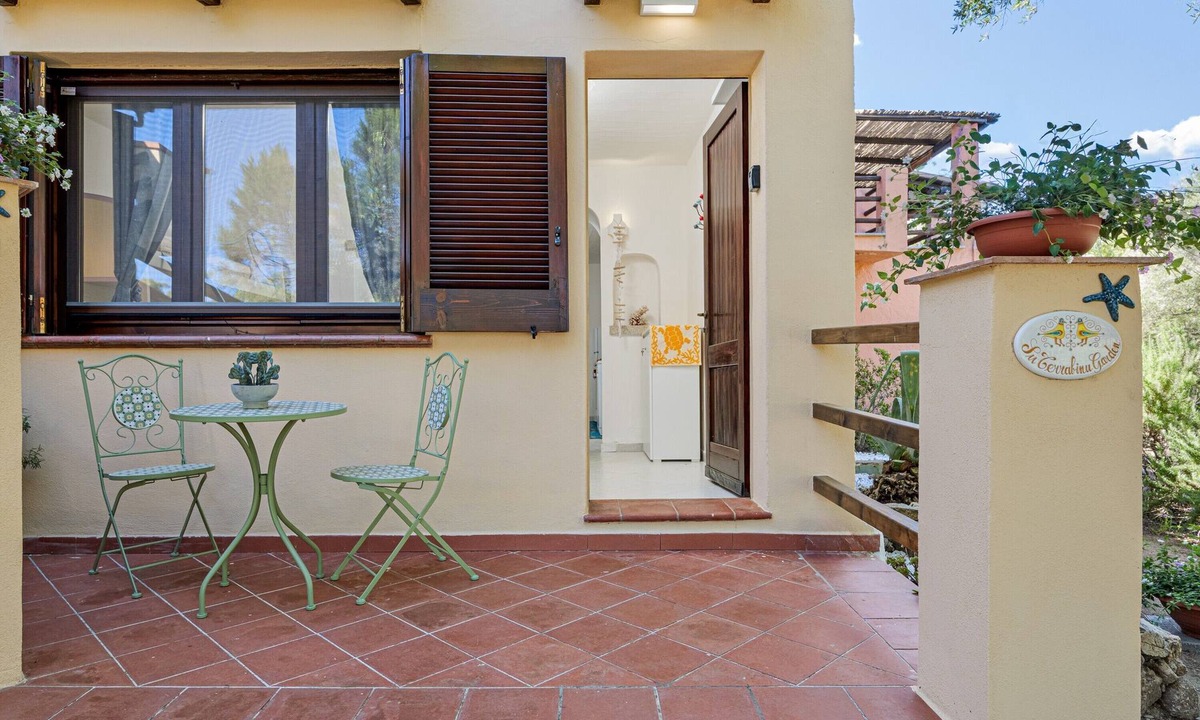 Rudalza Apartment | Porto Rotondo Garden Apartment with Mountain View, Wi-Fi, and Air Conditioning