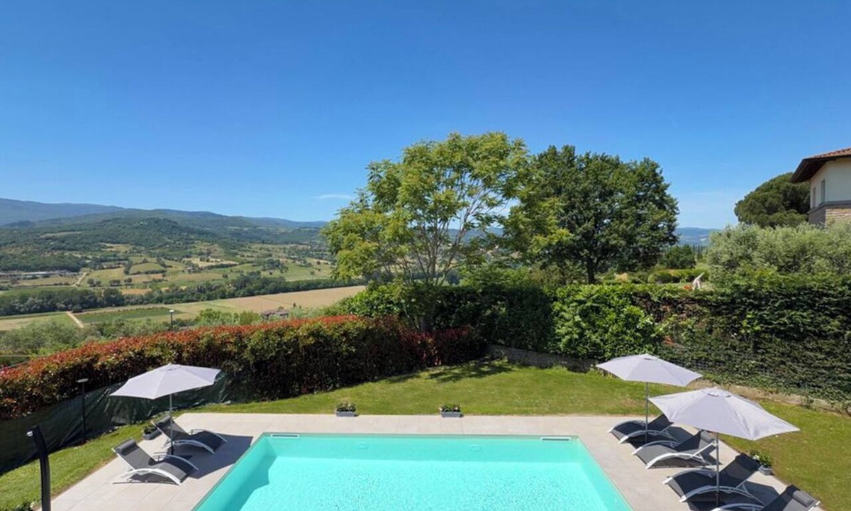 Poppi House | Private Designer Villa with Pool in Tuscany – Nature Retreat in Casentino