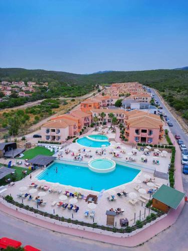 Canneddi Hotel | Red Sun