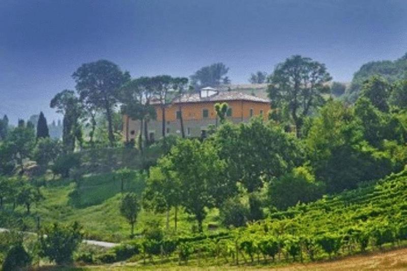 Camerino Hotel | Relais Villa Fornari