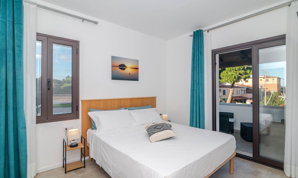 Porto San Paolo Apartment | Room 'Stanza 2 - Private Terrace', Wi-Fi and Air Conditioning
