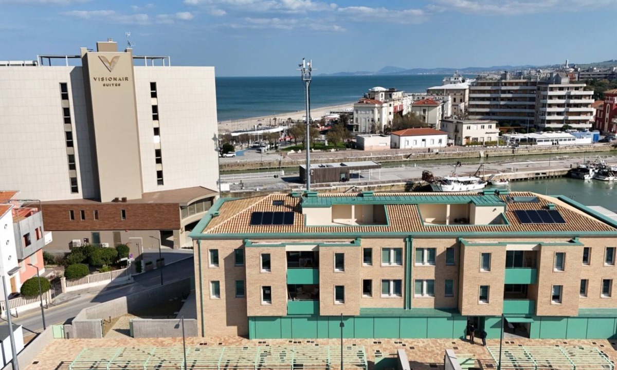 Senigallia Apartment | SE270 - Senigallia, wonderful three-room apartment with internal loggia