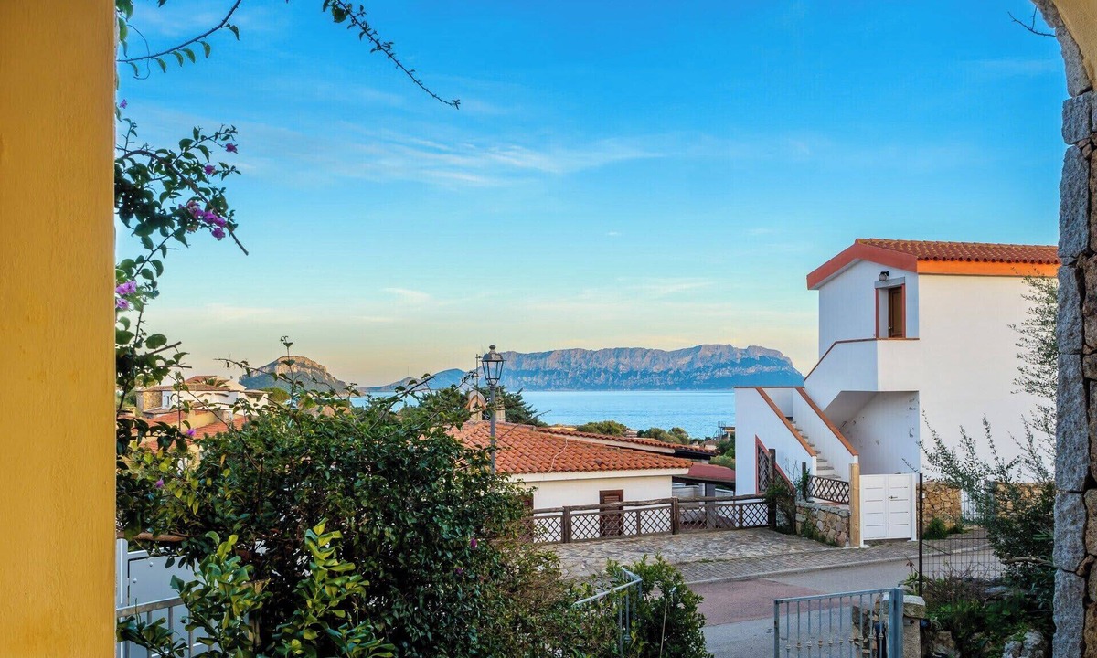 Baia Caddinas Apartment | Sea view, 5 minutes walking from the beautiful clear water beach