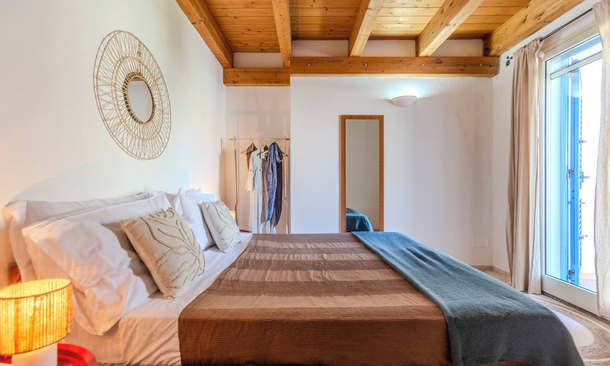 Calasetta Apartment | Sottotorre Home: 8 min walk to the beach