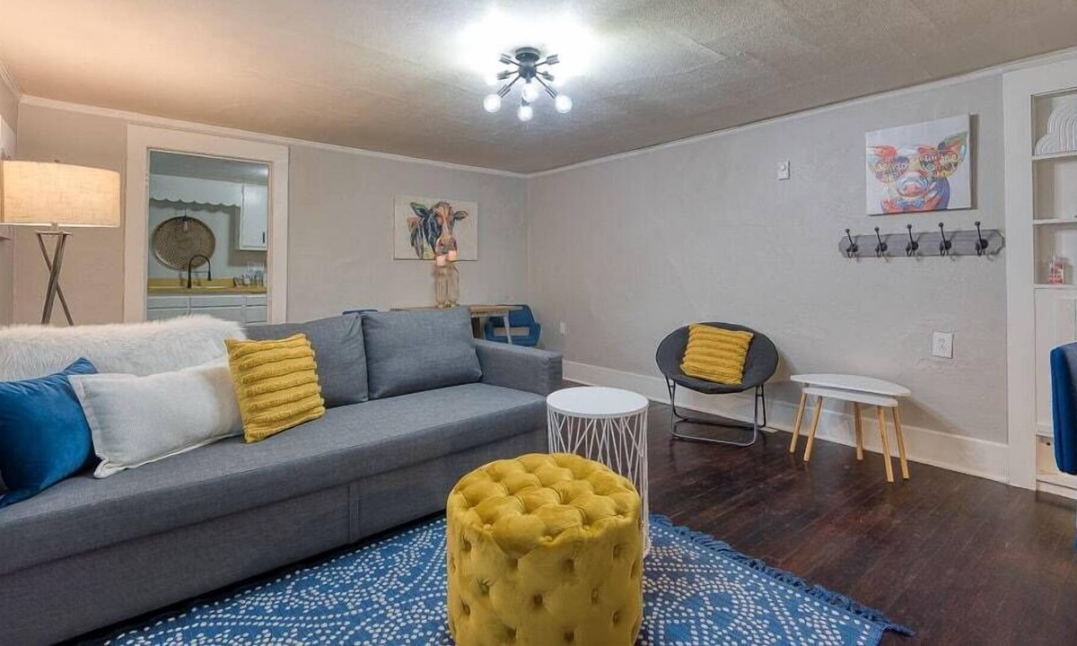 Coos Bay Apartment | #StayinMyDistrict Historic Heritage in Coos Bay