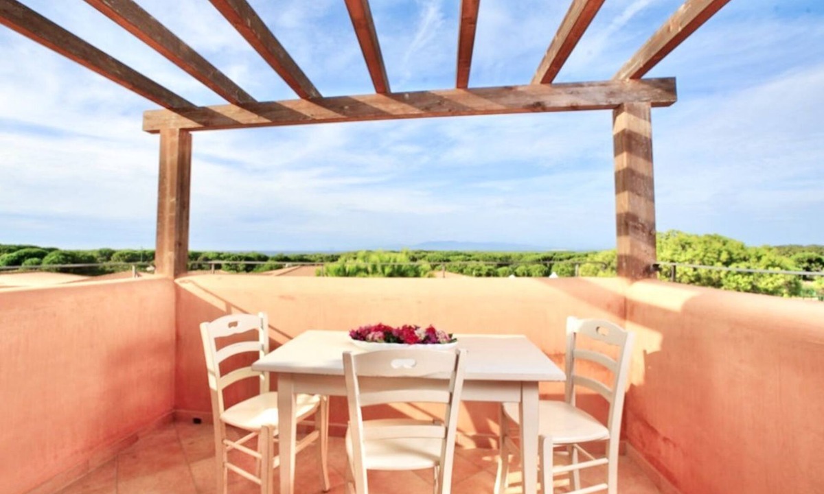 Aglientu House | Studio apartment for 3 people of 30 m2 furnished in Sardinian style.Located on the ground floor with veranda and small garden or first floor with balcony.Consisting of living room with kitchenette, 2 joinable single beds, single sofa bed, bathroom.Endowe