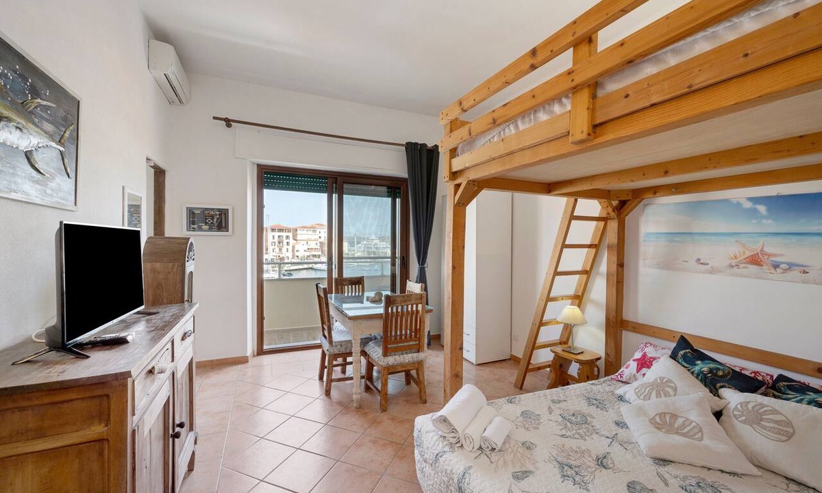 La Maddalena Apartment | Studio Apartment "Casa Silvia" with Sea View, Balcony & Air Conditioning