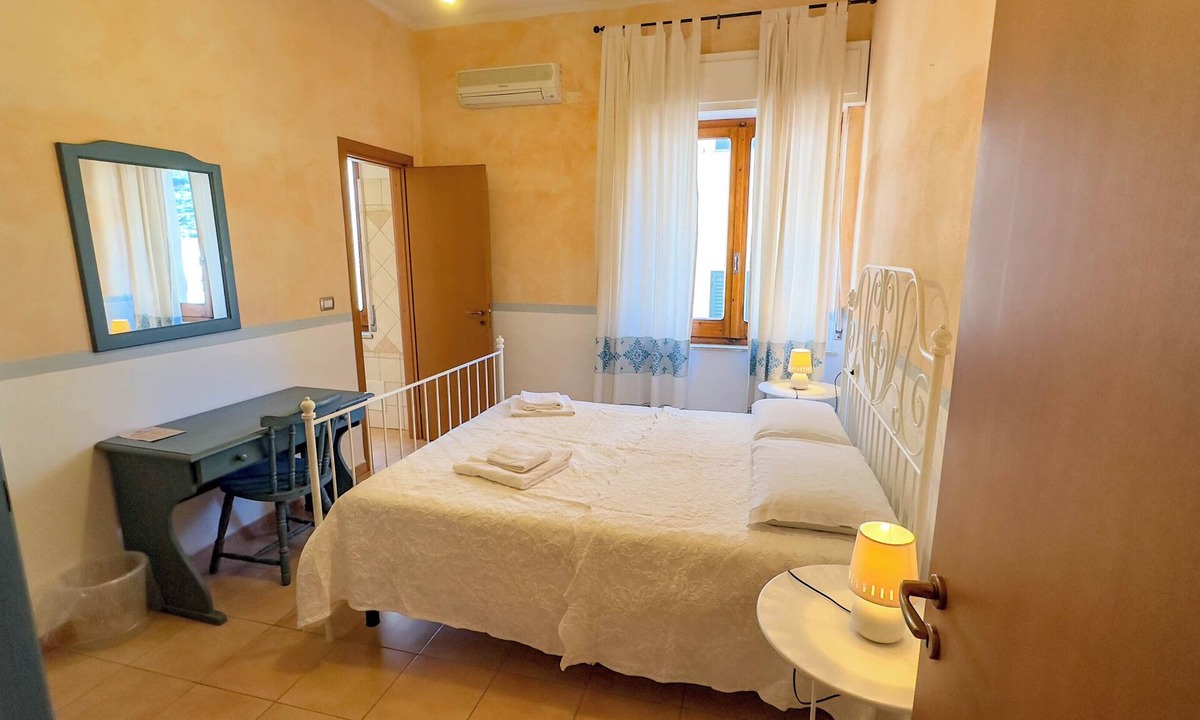 Bosa Marina Apartment | Su Recreu 'E Mare 103- Double Room
