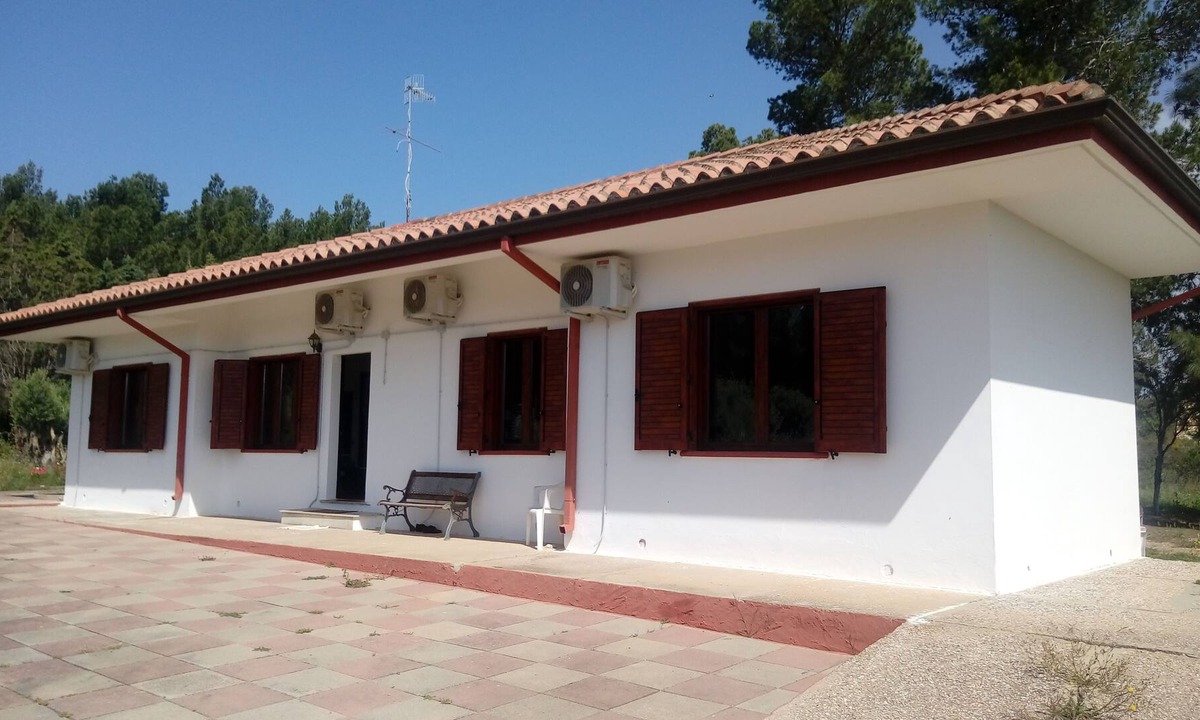 Porto Pino Villa | Superb independent Villa in Porto Pino, just 2 minutes from the beach!