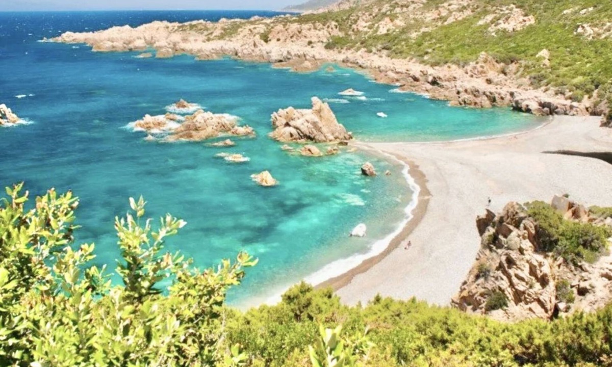 Cugnana Verde Apartment | Superior two-room apartment with 4 beds (40 m2) with living-dining room and double sofa bed or two separate sofa beds or 2 built-in beds, double bedroom.The apartments have spaceoutside (balcony if on the first floor and terrace if on the ground floor) w