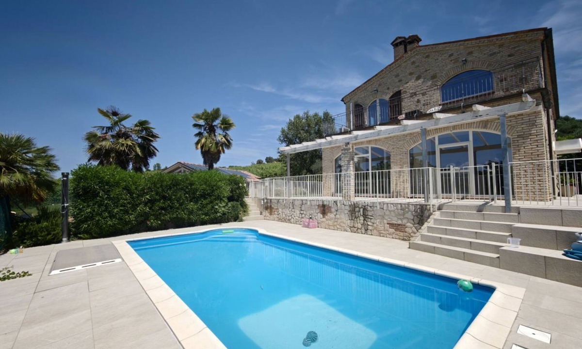 Monterado Villa | Tenuta Marino – Private villa with a private pool, vineyards, and panoramic views